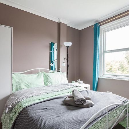 Shirley House 1, Guest House, Self Catering, Self Check In With Smart Locks, Use Of Fully Equipped Kitchen, Walking Distance To Southampton Central, Excellent Transport Links, Ideal For Longer Stays المظهر الخارجي الصورة