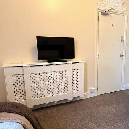 Shirley House 1, Guest House, Self Catering, Self Check In With Smart Locks, Use Of Fully Equipped Kitchen, Walking Distance To Southampton Central, Excellent Transport Links, Ideal For Longer Stays المظهر الخارجي الصورة
