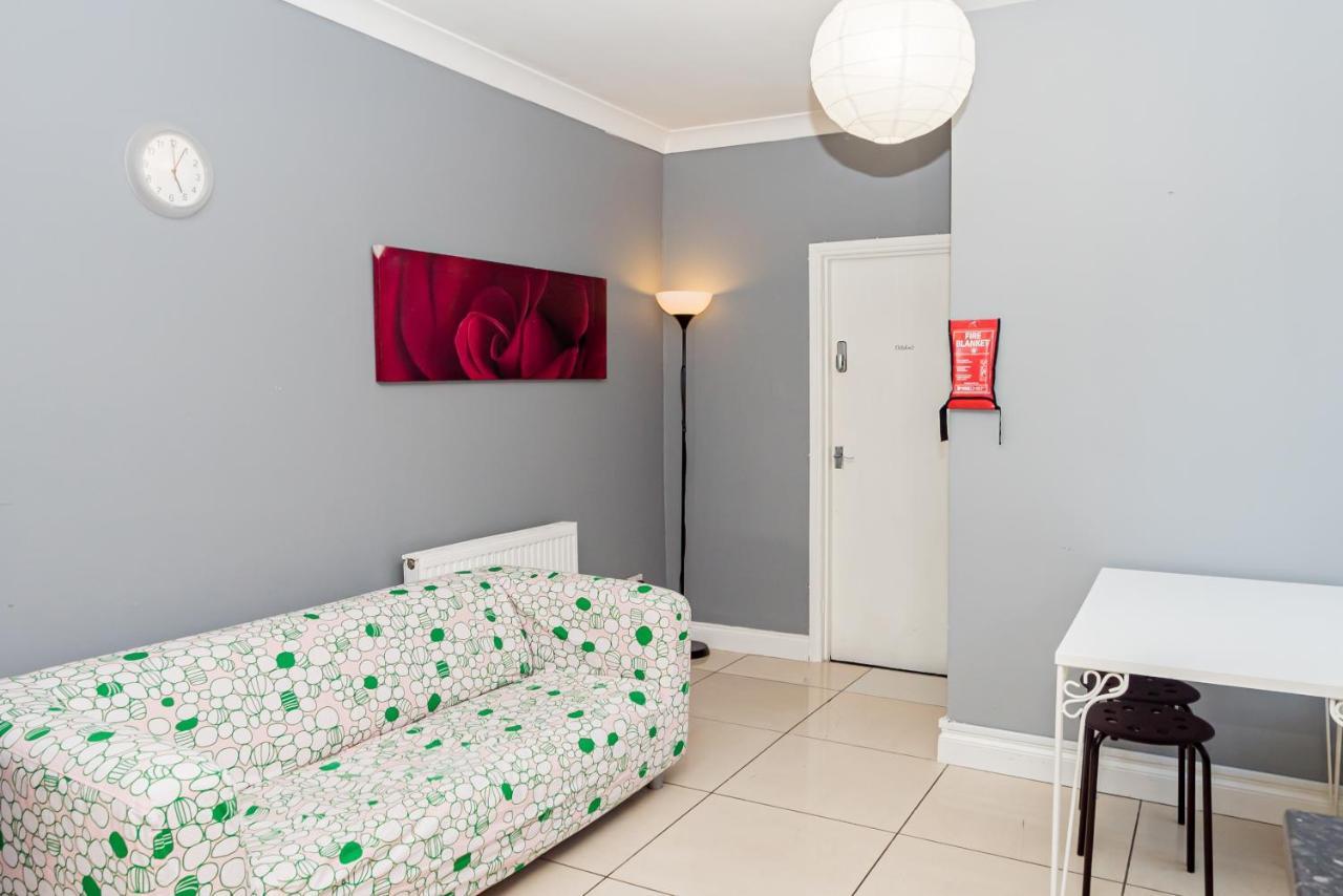 Shirley House 1, Guest House, Self Catering, Self Check In With Smart Locks, Use Of Fully Equipped Kitchen, Walking Distance To Southampton Central, Excellent Transport Links, Ideal For Longer Stays المظهر الخارجي الصورة