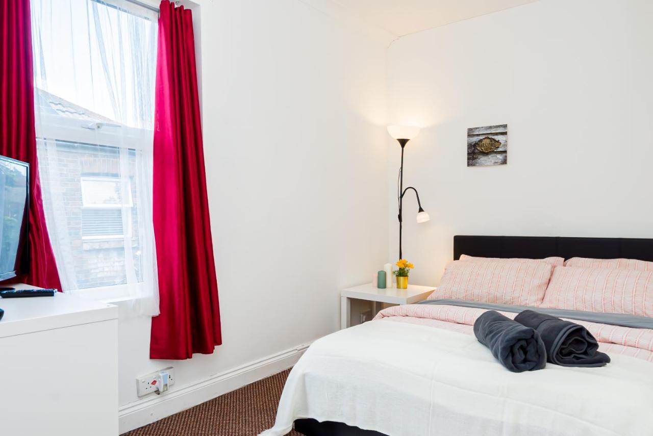 Shirley House 1, Guest House, Self Catering, Self Check In With Smart Locks, Use Of Fully Equipped Kitchen, Walking Distance To Southampton Central, Excellent Transport Links, Ideal For Longer Stays المظهر الخارجي الصورة