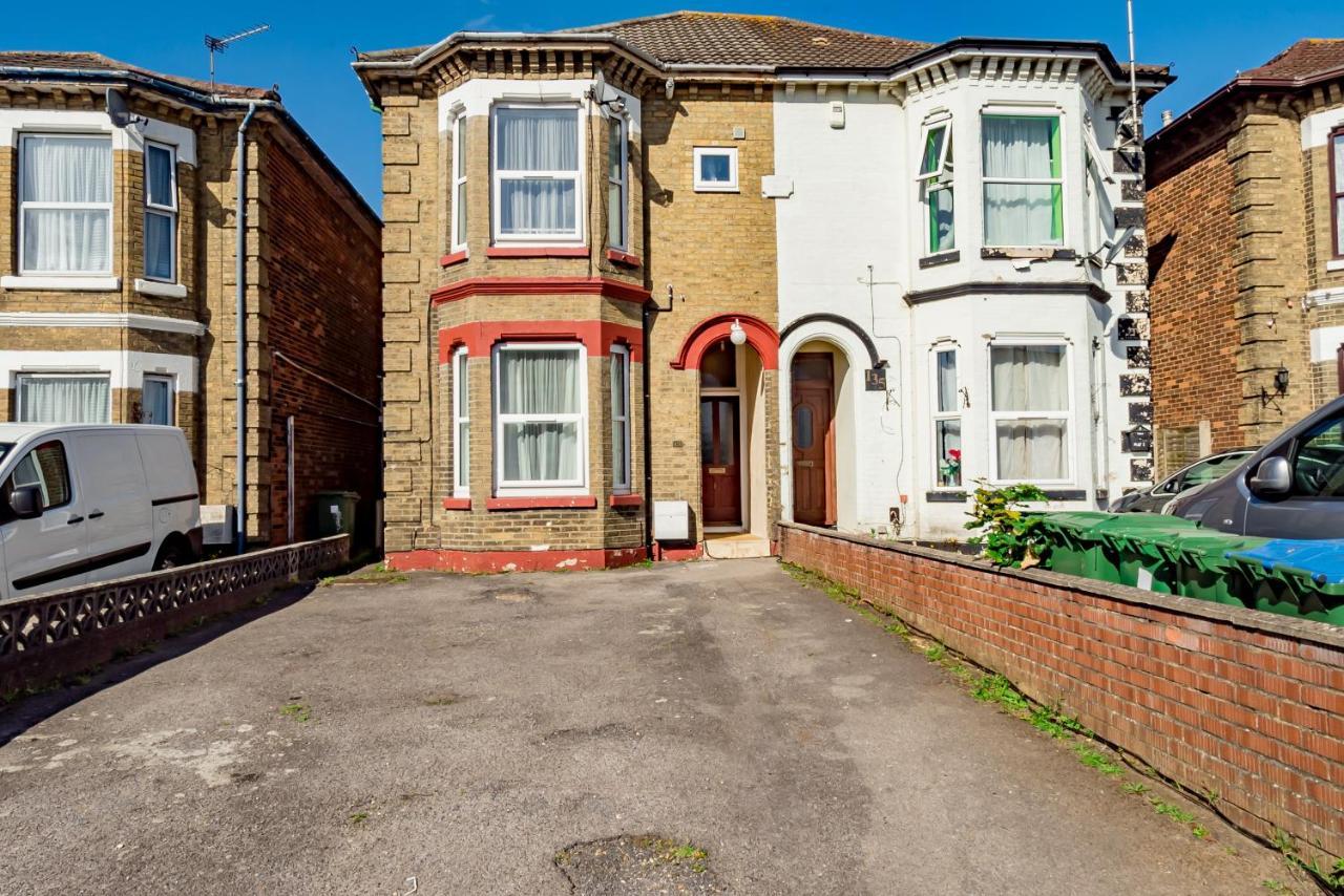 Shirley House 1, Guest House, Self Catering, Self Check In With Smart Locks, Use Of Fully Equipped Kitchen, Walking Distance To Southampton Central, Excellent Transport Links, Ideal For Longer Stays المظهر الخارجي الصورة