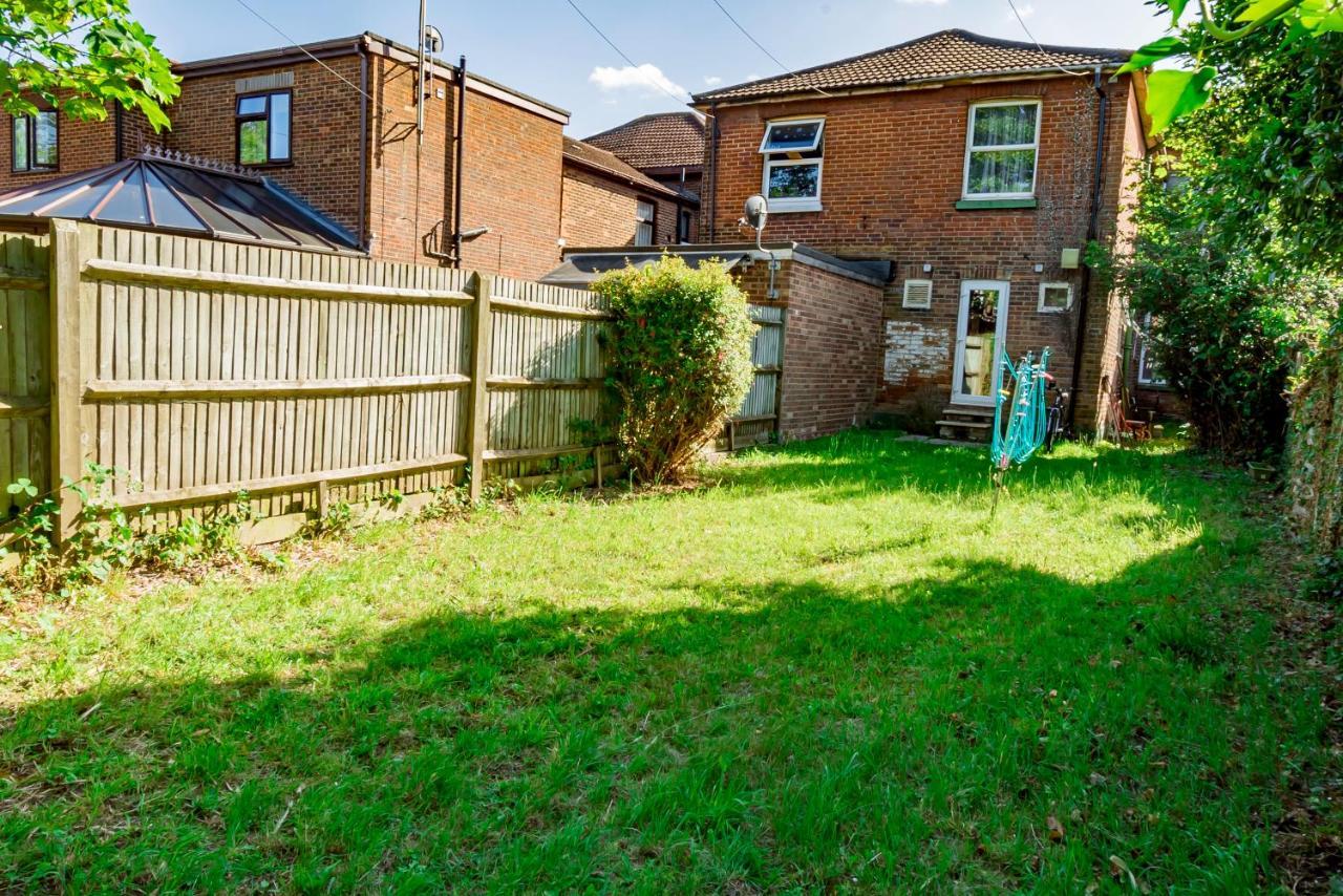 Shirley House 1, Guest House, Self Catering, Self Check In With Smart Locks, Use Of Fully Equipped Kitchen, Walking Distance To Southampton Central, Excellent Transport Links, Ideal For Longer Stays المظهر الخارجي الصورة