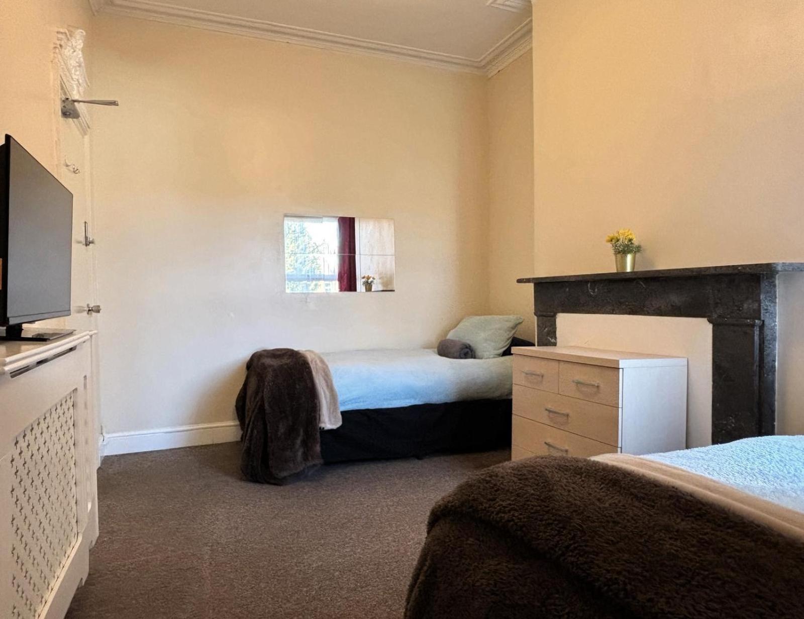 Shirley House 1, Guest House, Self Catering, Self Check In With Smart Locks, Use Of Fully Equipped Kitchen, Walking Distance To Southampton Central, Excellent Transport Links, Ideal For Longer Stays المظهر الخارجي الصورة